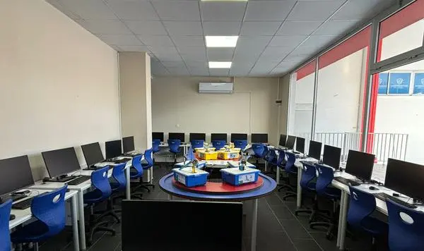 İzmir Düşünür Güzelbahçe Kampüsü fotoğrafı 3