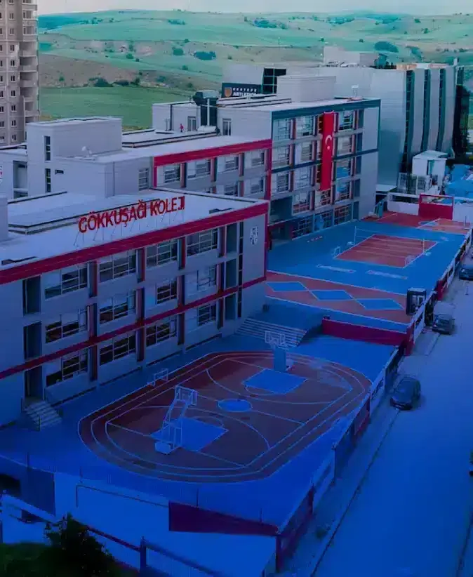Alacaatlı Gökkuşağı Koleji Anadolu Lisesi dış görünüm