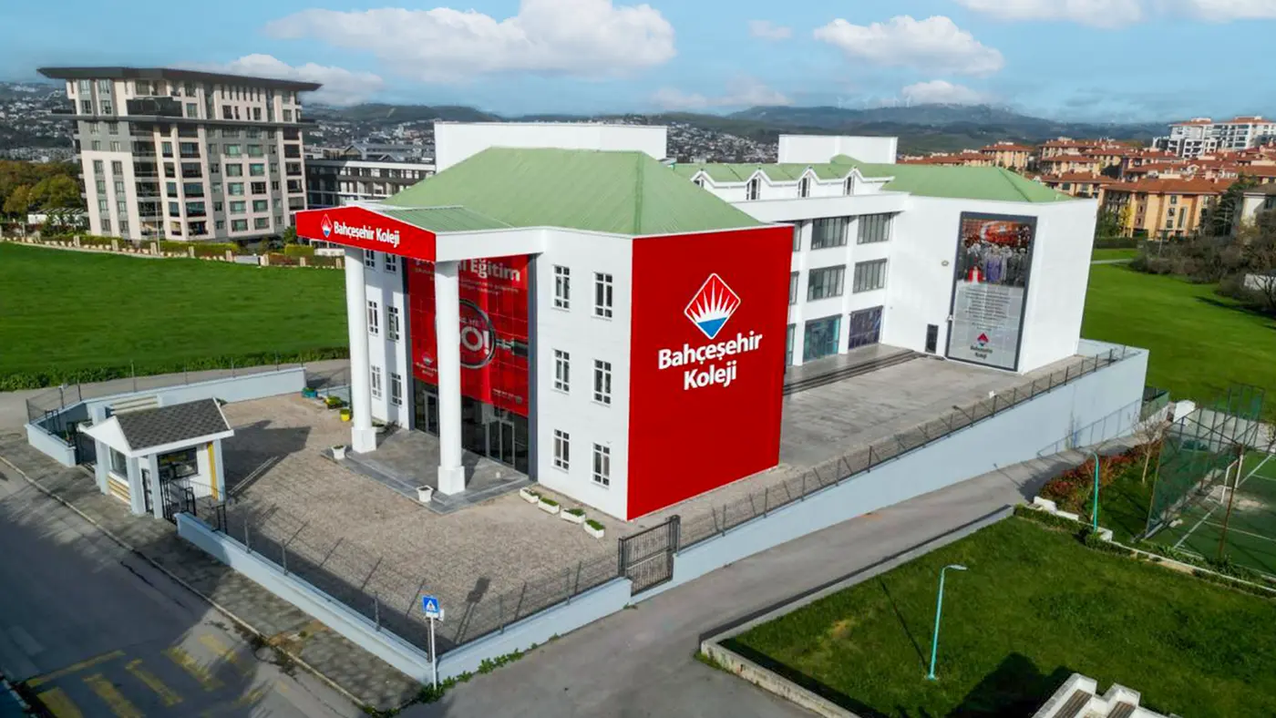 Bahçeşehir Koleji Bursa Balat Ortaokulu dış görünüm