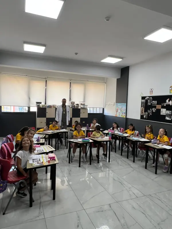 Özel Çiğli Eğitimde Rasyonel Açılım (ERA) Anadolu Lisesi kampüs fotoğrafı 4